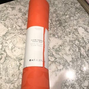 New Never Used Flow Freely Yoga Mat